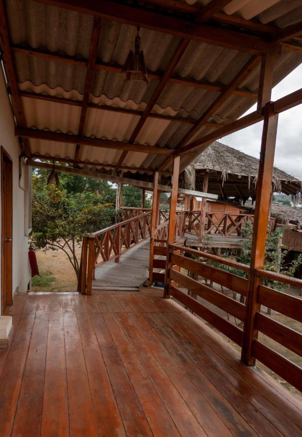 Hostal Tortuga Dorada Puerto Lopez Ngoại thất bức ảnh
