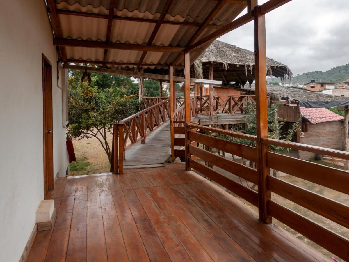 Hostal Tortuga Dorada Puerto Lopez Ngoại thất bức ảnh