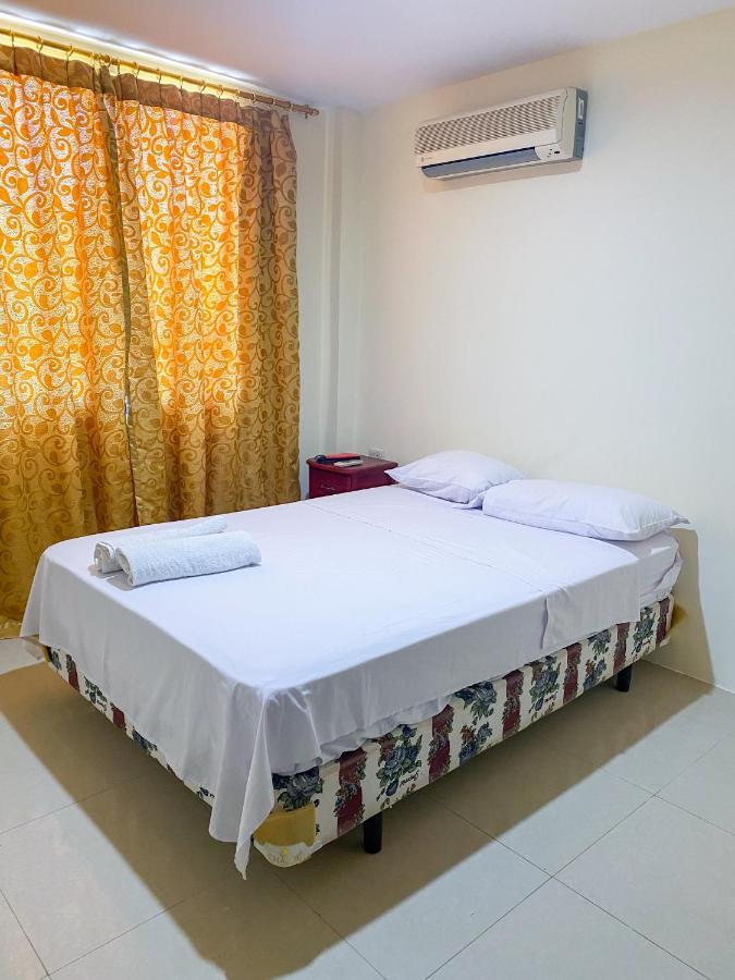 Hostal Tortuga Dorada Puerto Lopez Ngoại thất bức ảnh