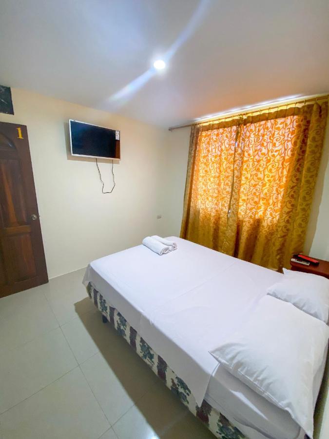 Hostal Tortuga Dorada Puerto Lopez Ngoại thất bức ảnh