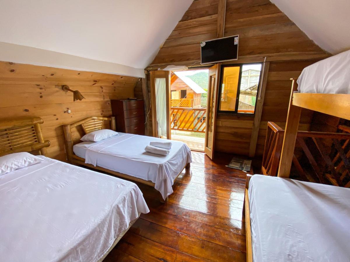 Hostal Tortuga Dorada Puerto Lopez Ngoại thất bức ảnh